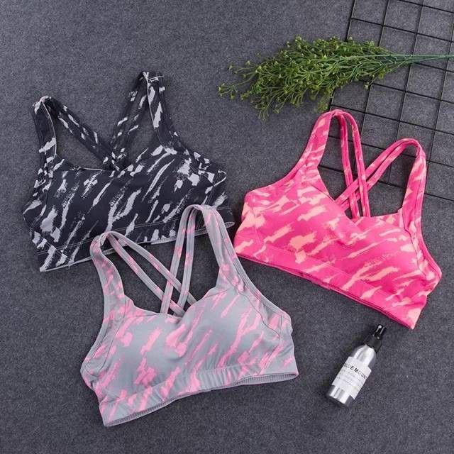 สปอร์ตบรา ลายกราฟฟิก ผ้าลื่น ใส่สวย ใส่สบาย รุ่นฮิต sport bra S-L  SK009